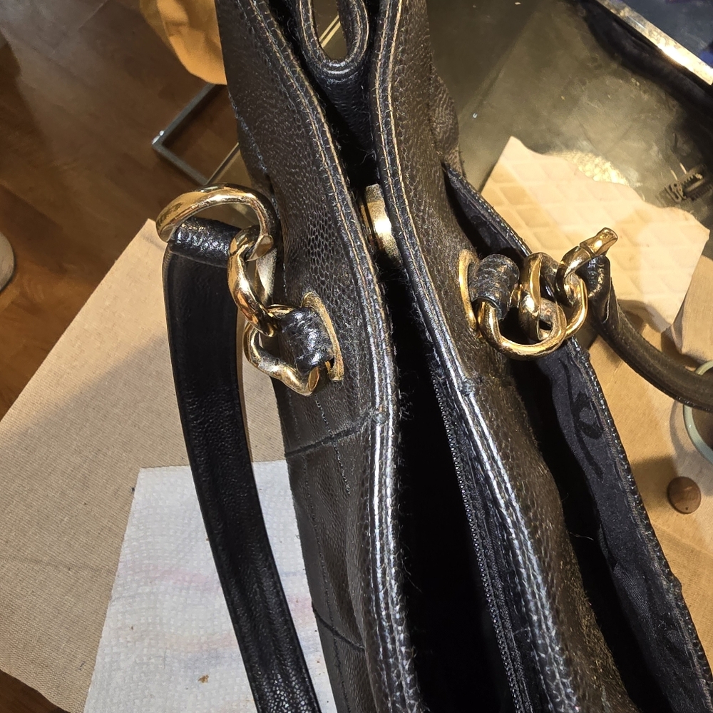 Chanel tote - Picture 13 of 15